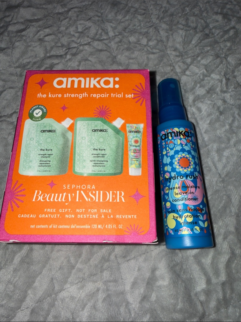 Amika- Sephora beauty insider PLUS 2 oz. Leave in conditioner